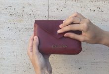 Cartera solapa roja